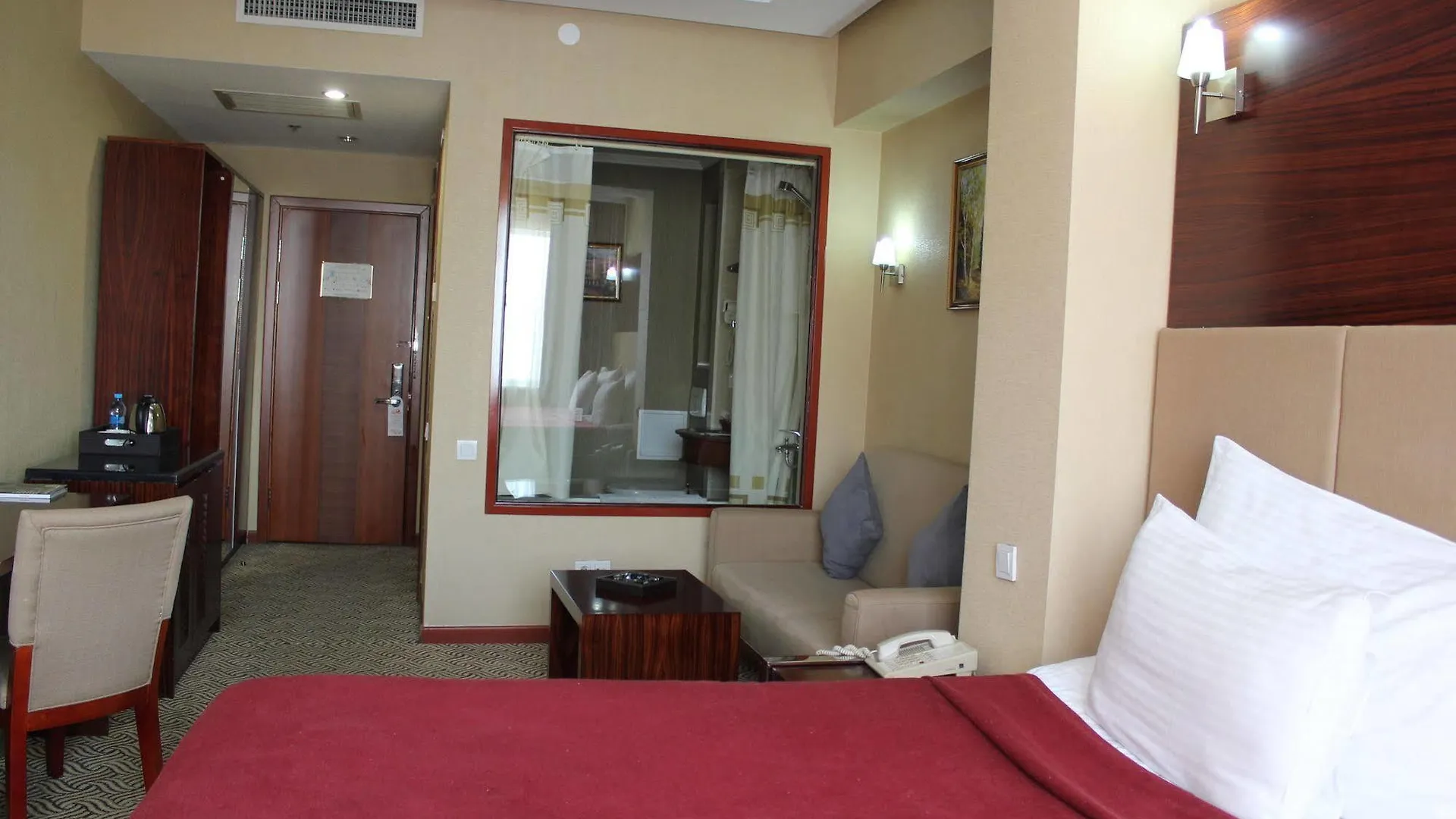 Regardal Hotel Almatı 4*,